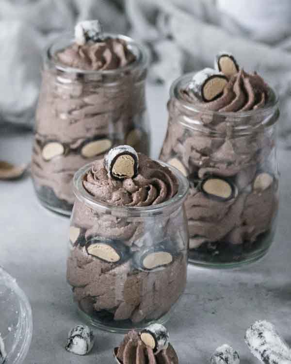 Cookies and Cream-mousse med saltlakrits